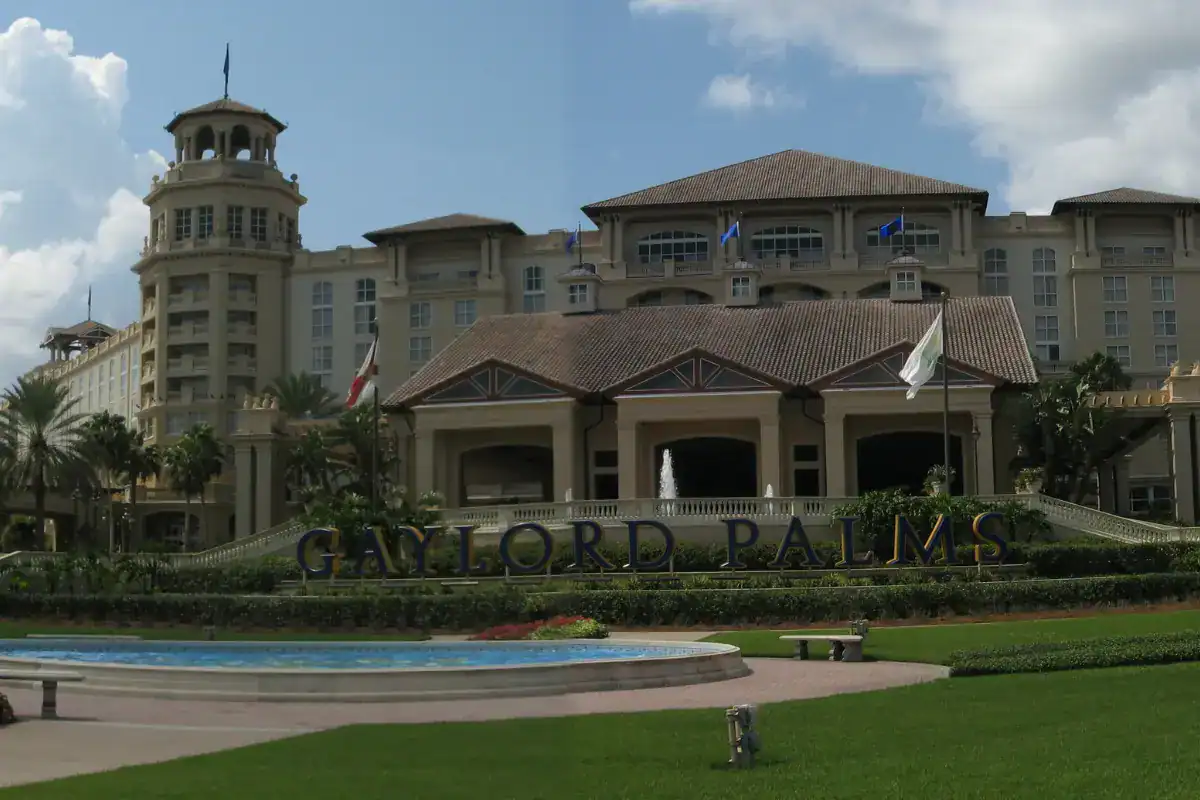 Gaylord Palms Resort & Convention, one of the best venue for Kissimmee magician.